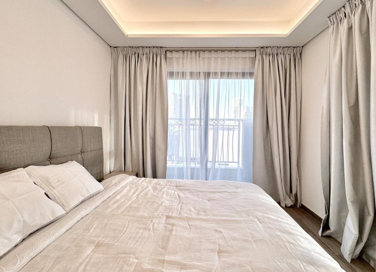 Homes 2 Retreat - Elegant 2br With Balcony & Modern Touch In Jvc Apartment Dubai