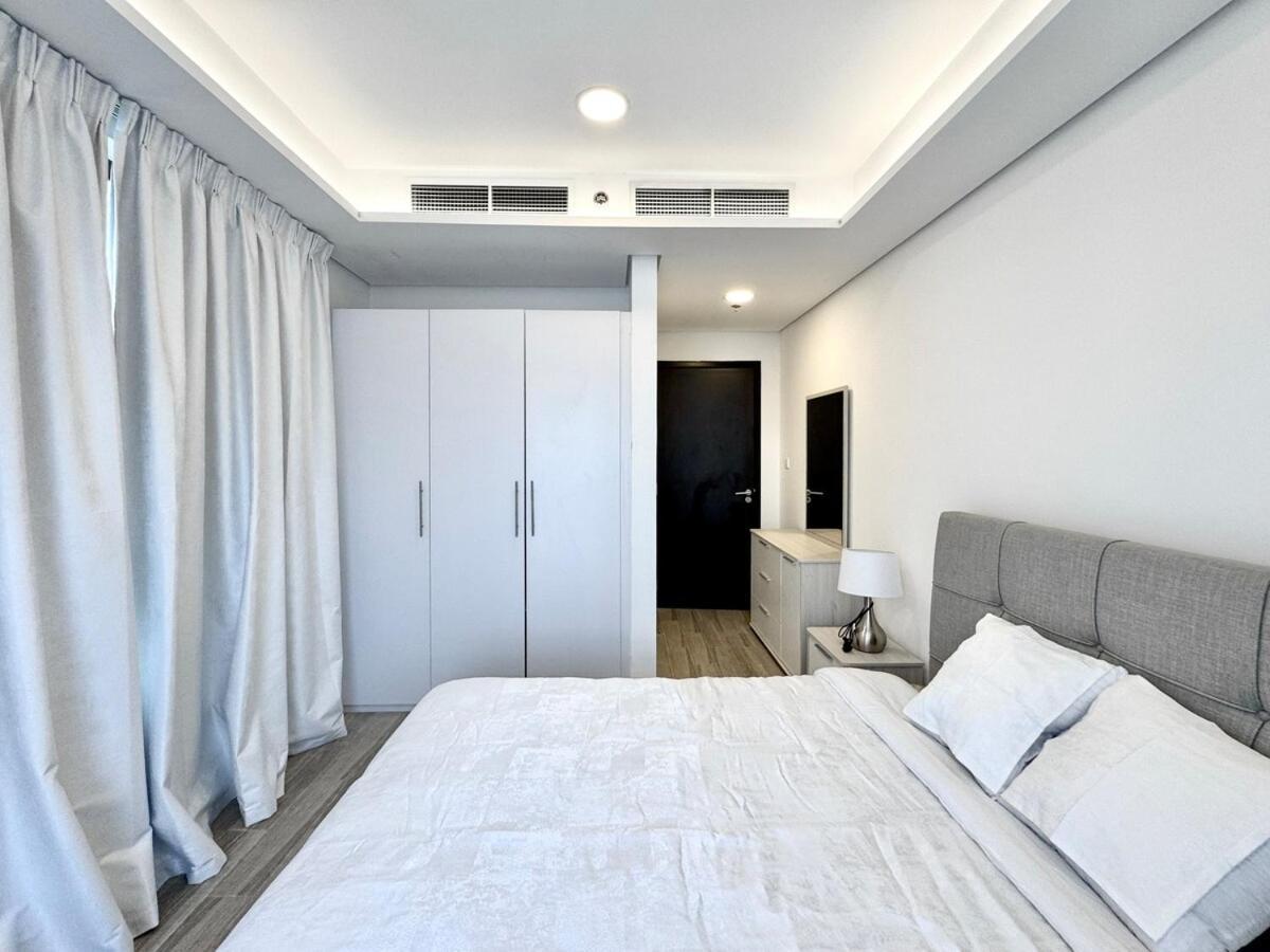 Homes 2 Retreat - Elegant 2br With Balcony & Modern Touch In Jvc Apartment Dubai