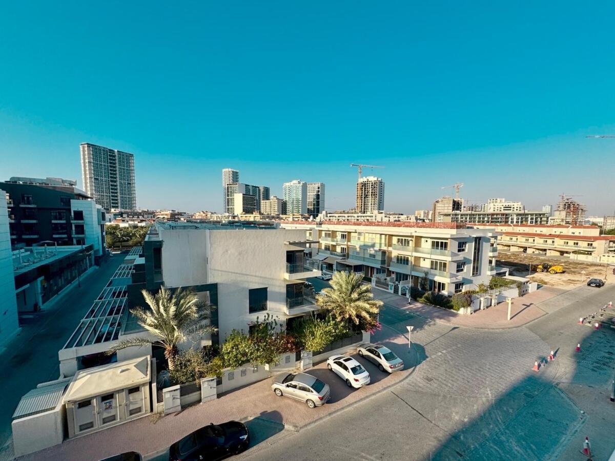 Apartment Homes 2 Retreat - Elegant 2br With Balcony & Modern Touch In Jvc